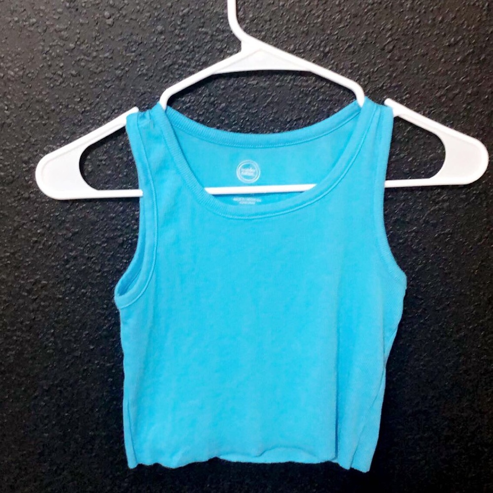 blue tank top crop top
